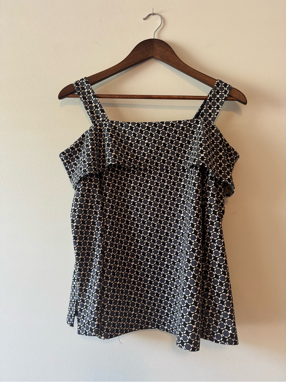 Ann Taylor - Geometric Print Cold-Shoulder Tank Top - Black & White
